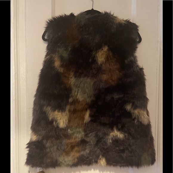 Multi Color Patchwork Faux Fur Vest,Mob Wife Trend - Picture 3 of 5